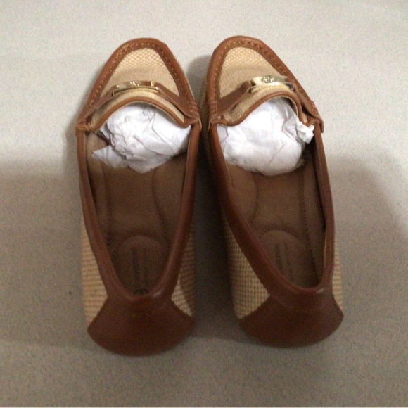 Giani Bernini Shoes - NWT-Giani Bernini Dailyn Loafers Size 8W